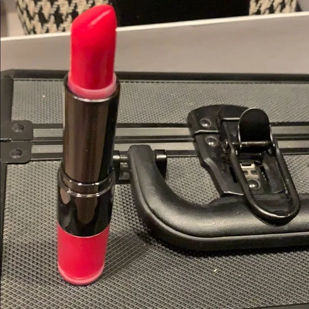 Red lipstick 💄 lip glass